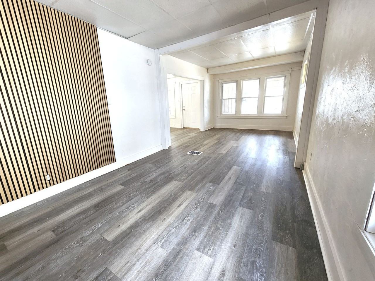 1518 S 37th St - Photo 7 of 17