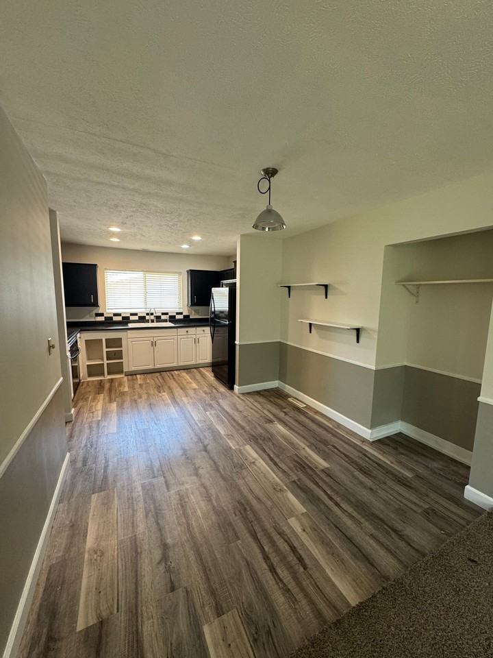 2570 Blarney Stone Dr - Photo 3 of 16