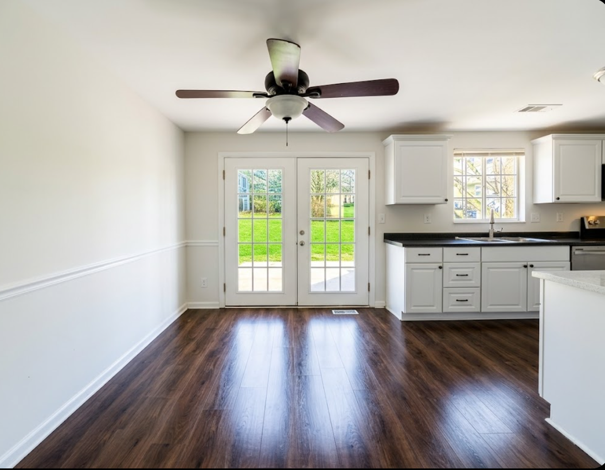 114 Drexel Dr - Photo 3 of 9