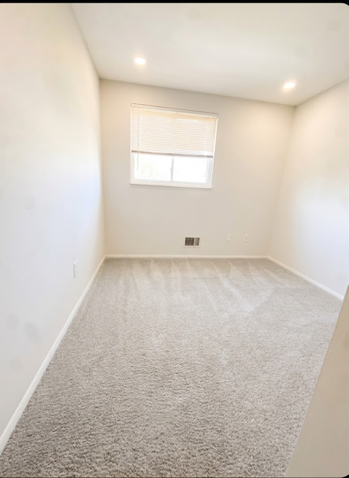 114 Drexel Dr - Photo 6 of 9