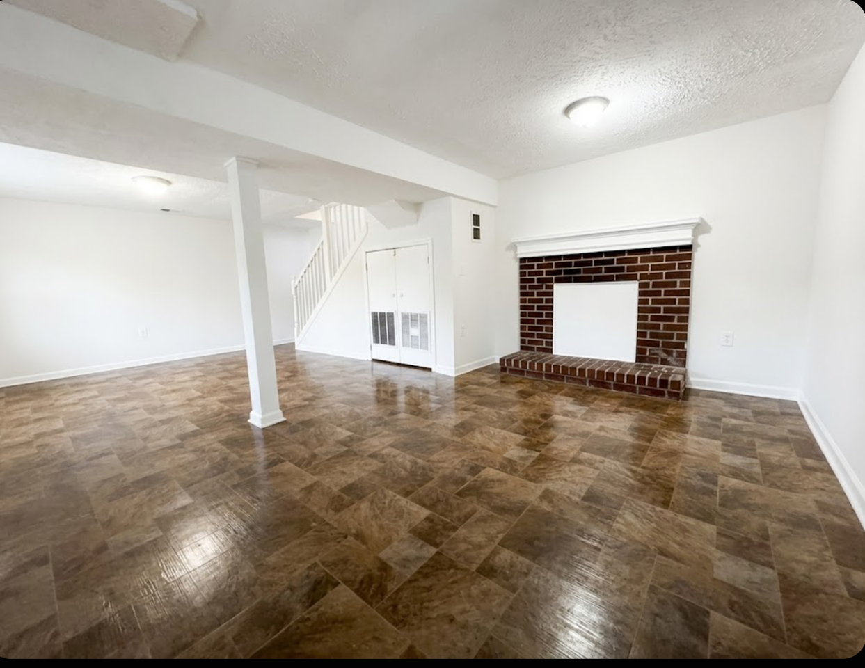 114 Drexel Dr - Photo 7 of 9