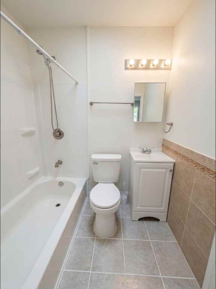 3632 Parkdale Ave - Photo 5 of 9