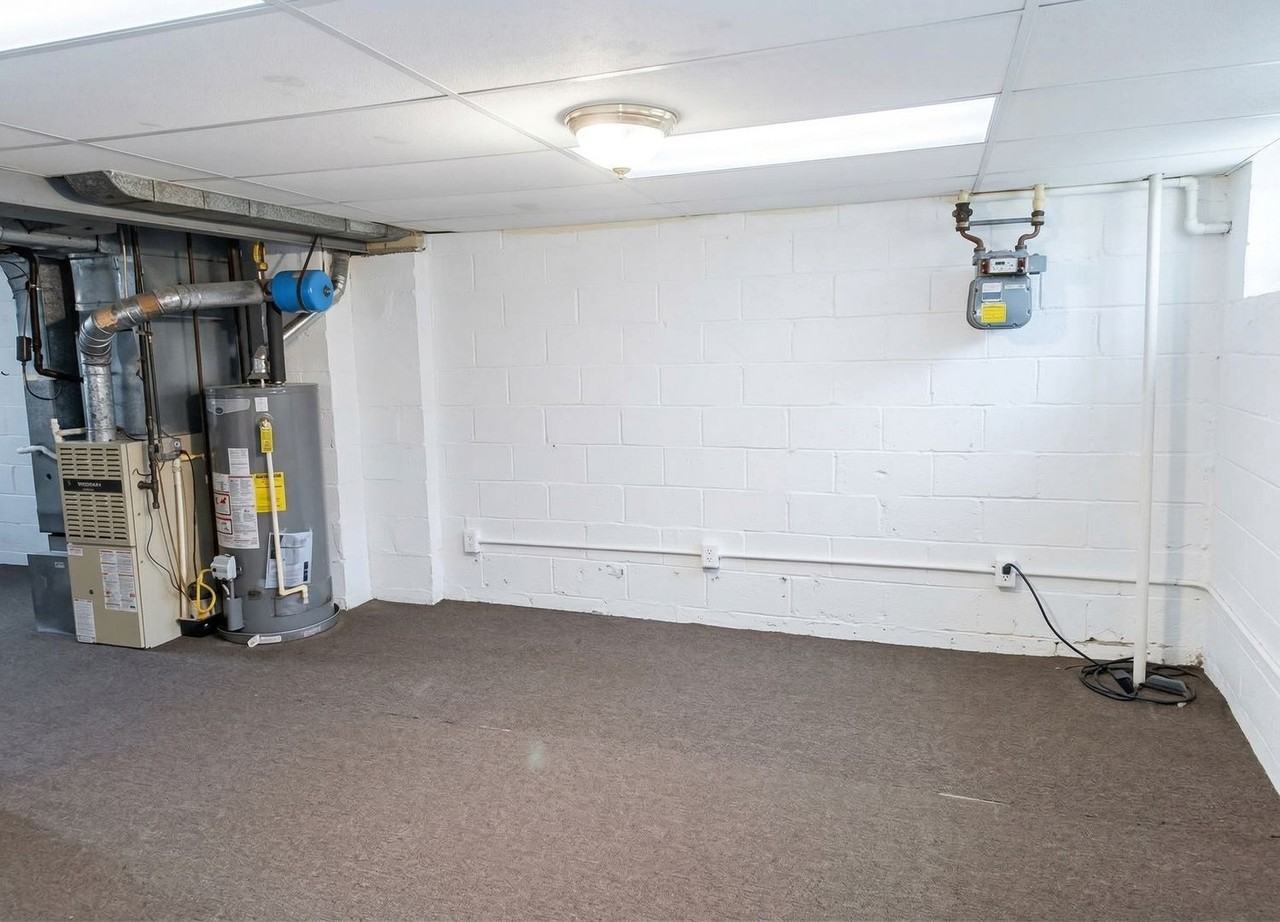 8309 Pleasant Plains Rd - Photo 3 of 8