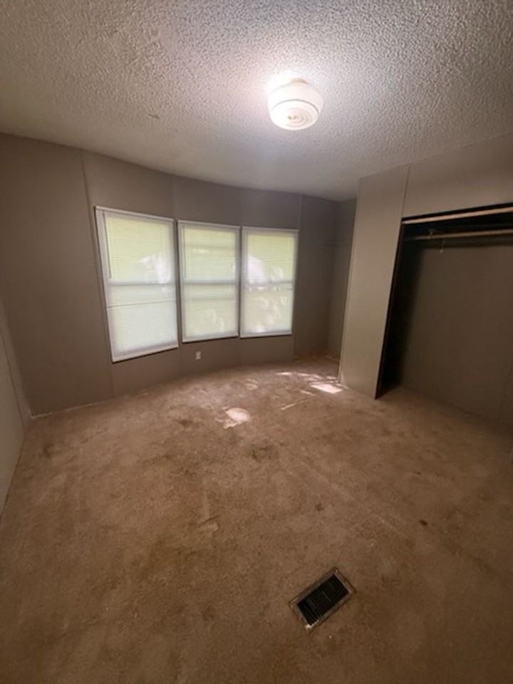 1577 Beech Tree Ct - Photo 6 of 7