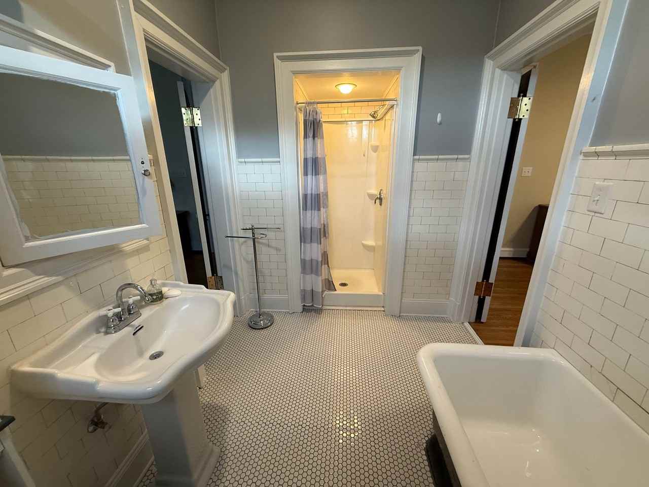 2021 Rivermont Ave - Photo 3 of 32