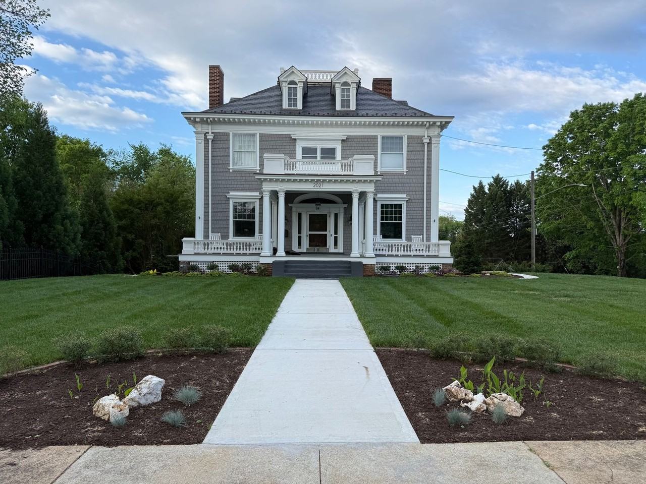 2021 Rivermont Ave - Photo 5 of 32