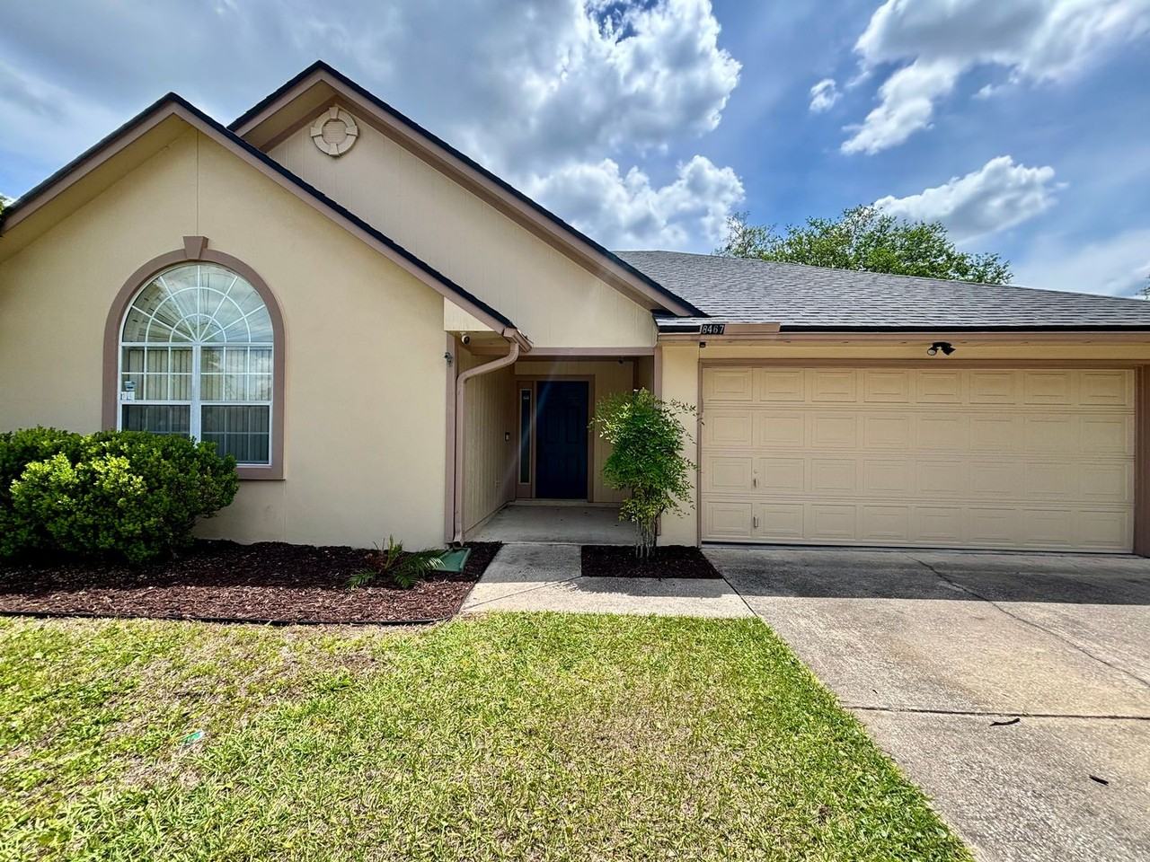 8467 Charlesgate Cir E - Photo 2 of 30