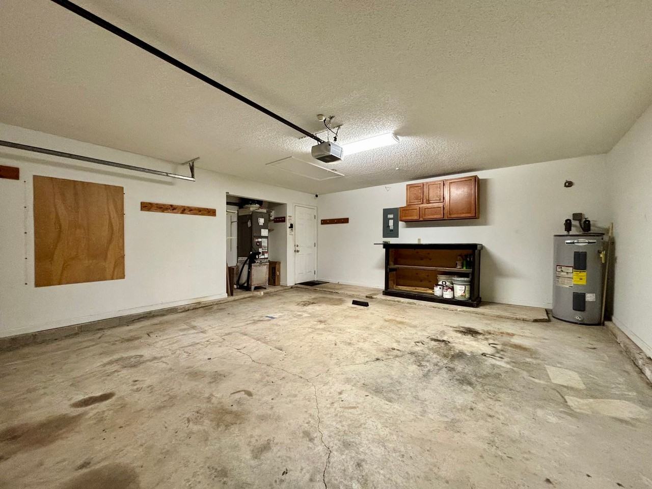 8467 Charlesgate Cir E - Photo 3 of 30