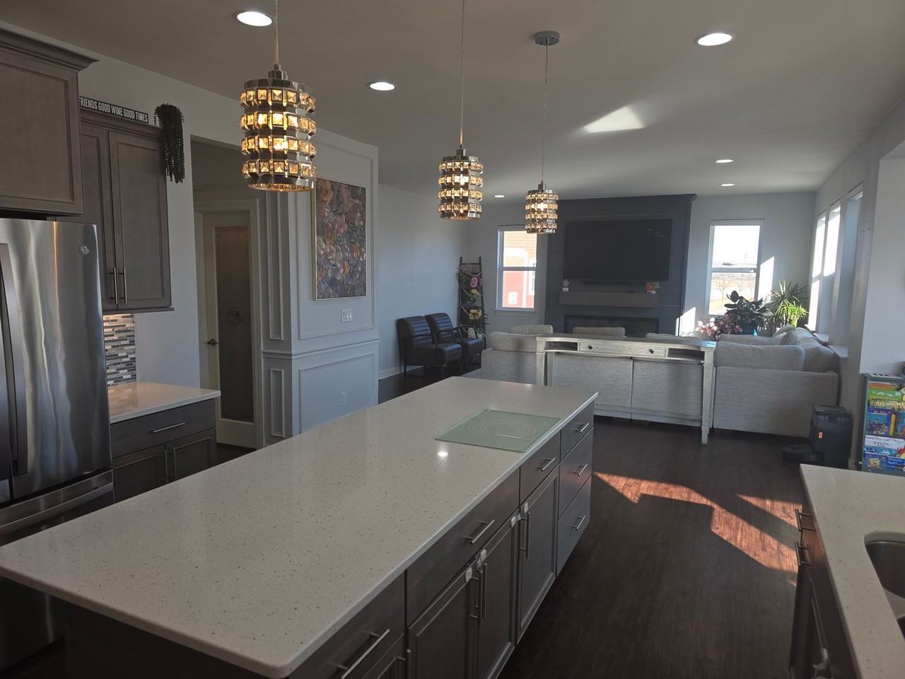 W240N5649 Holly Ct - Photo 7 of 31