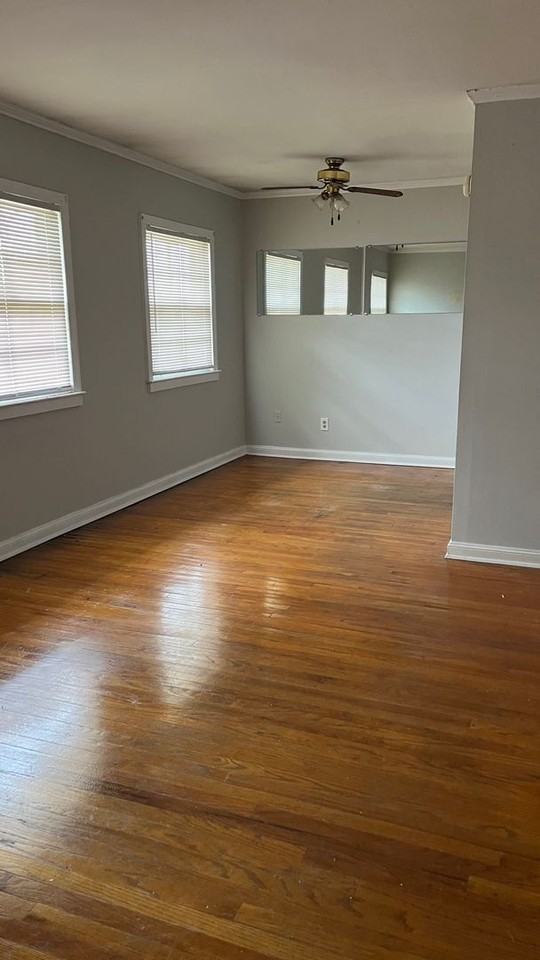 1701 Queens Rd - Photo 3 of 6