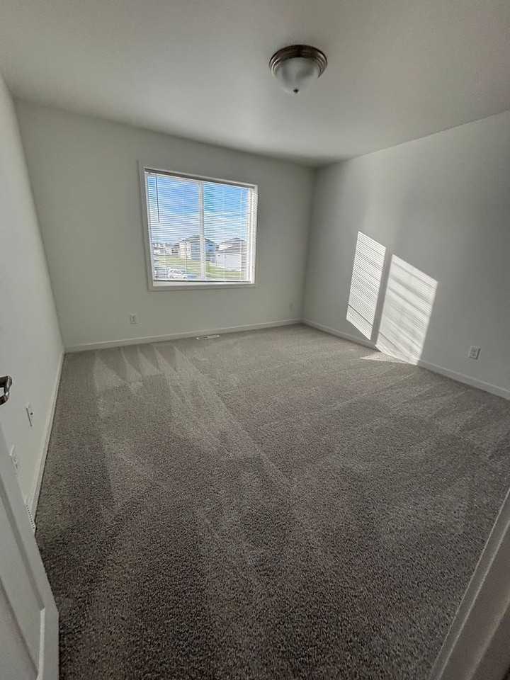 7305 30th St S - Photo 3 of 7