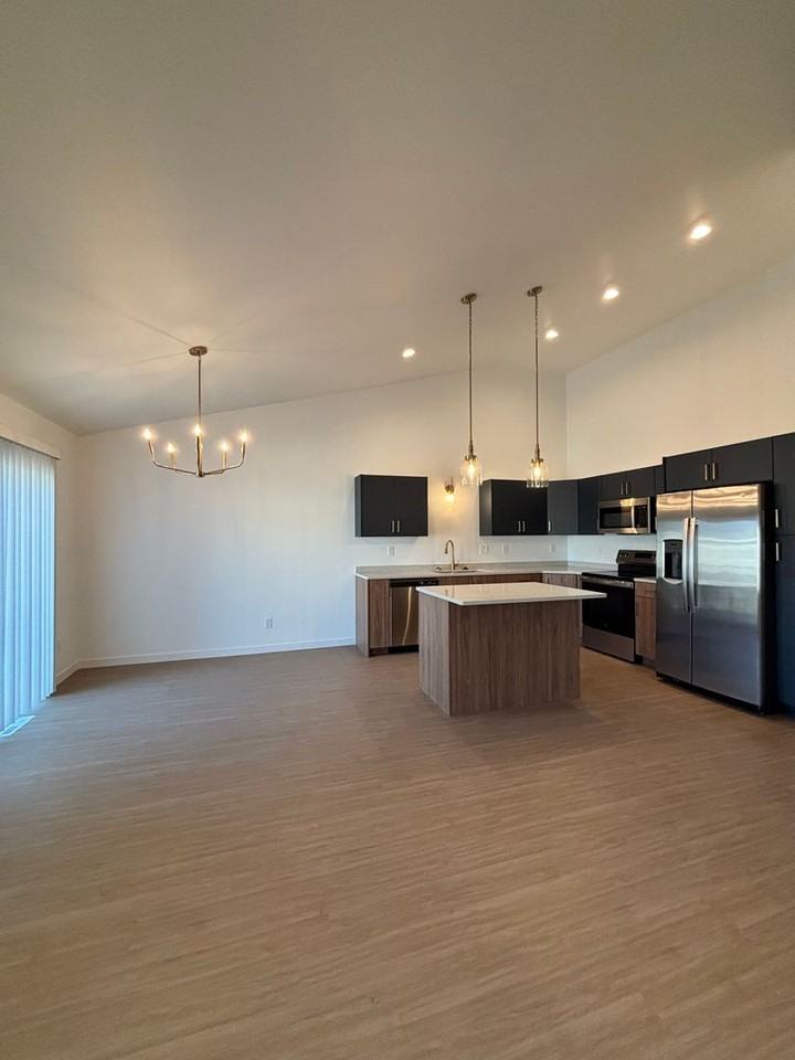 7345 30th St S - Photo 2 of 4