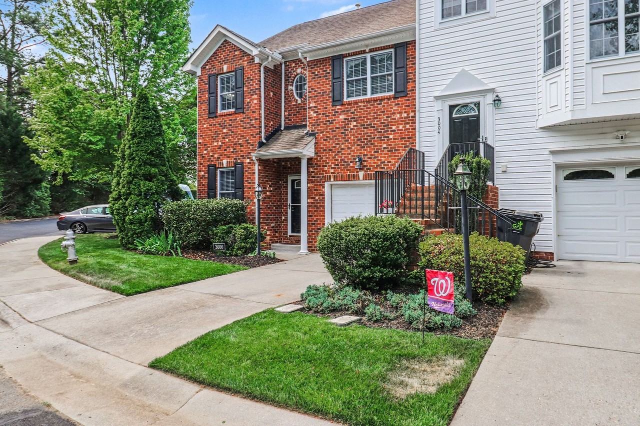 3000 Stratford Townes Dr - Photo 2 of 25