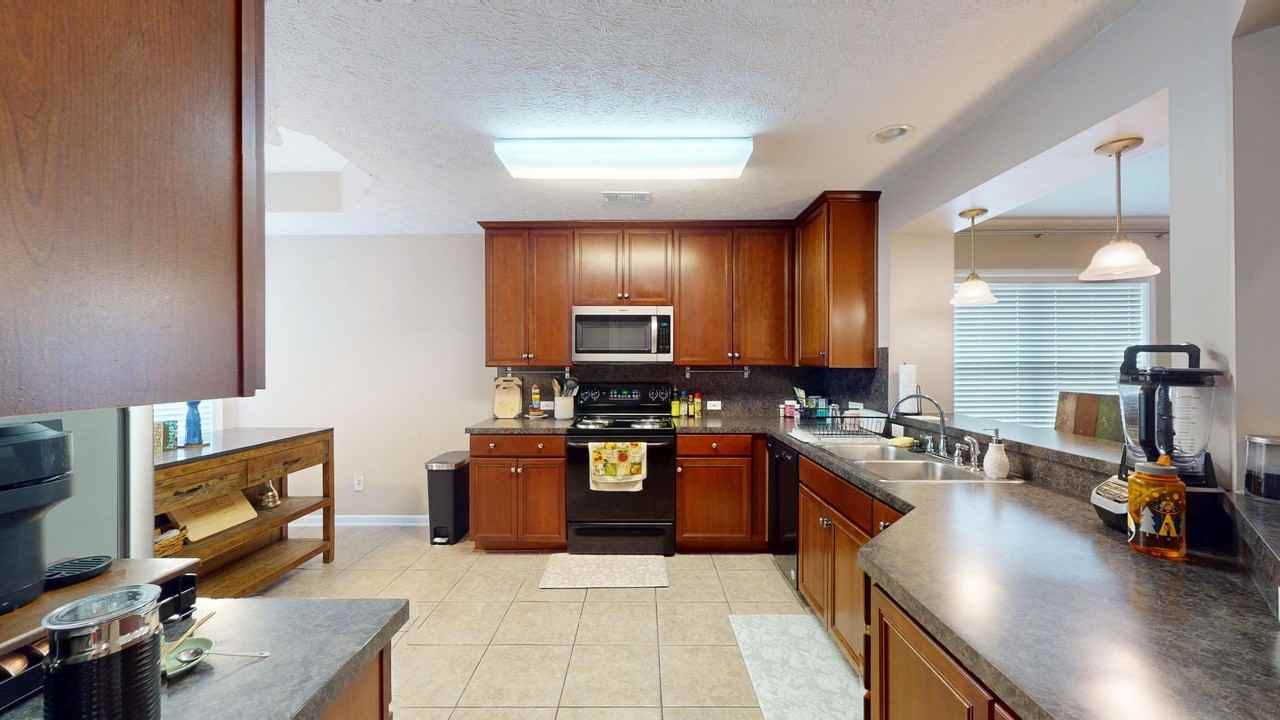 8908 Ashland Park Pl - Photo 3 of 36