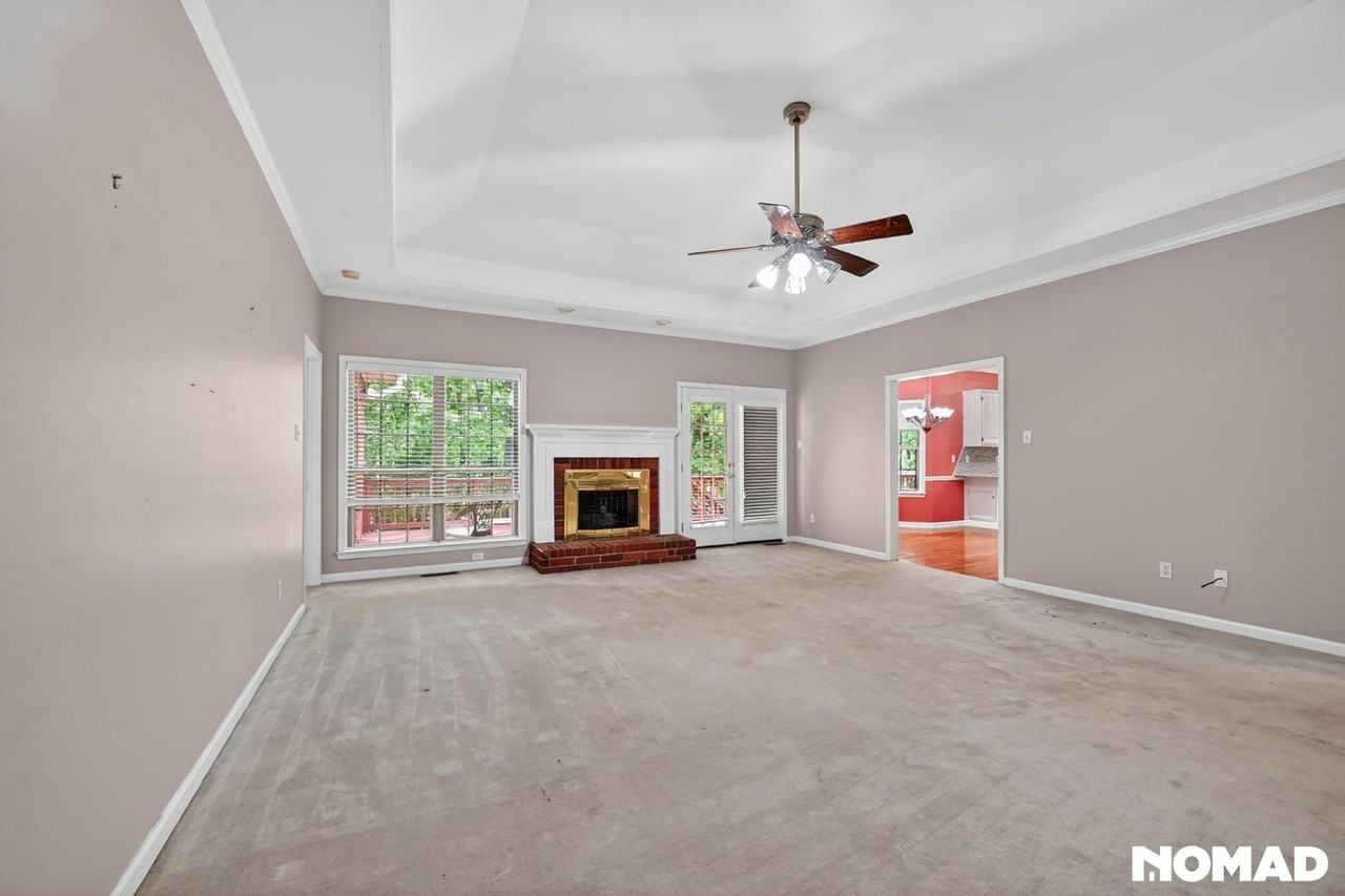 1219 Loyola Dr - Photo 2 of 44