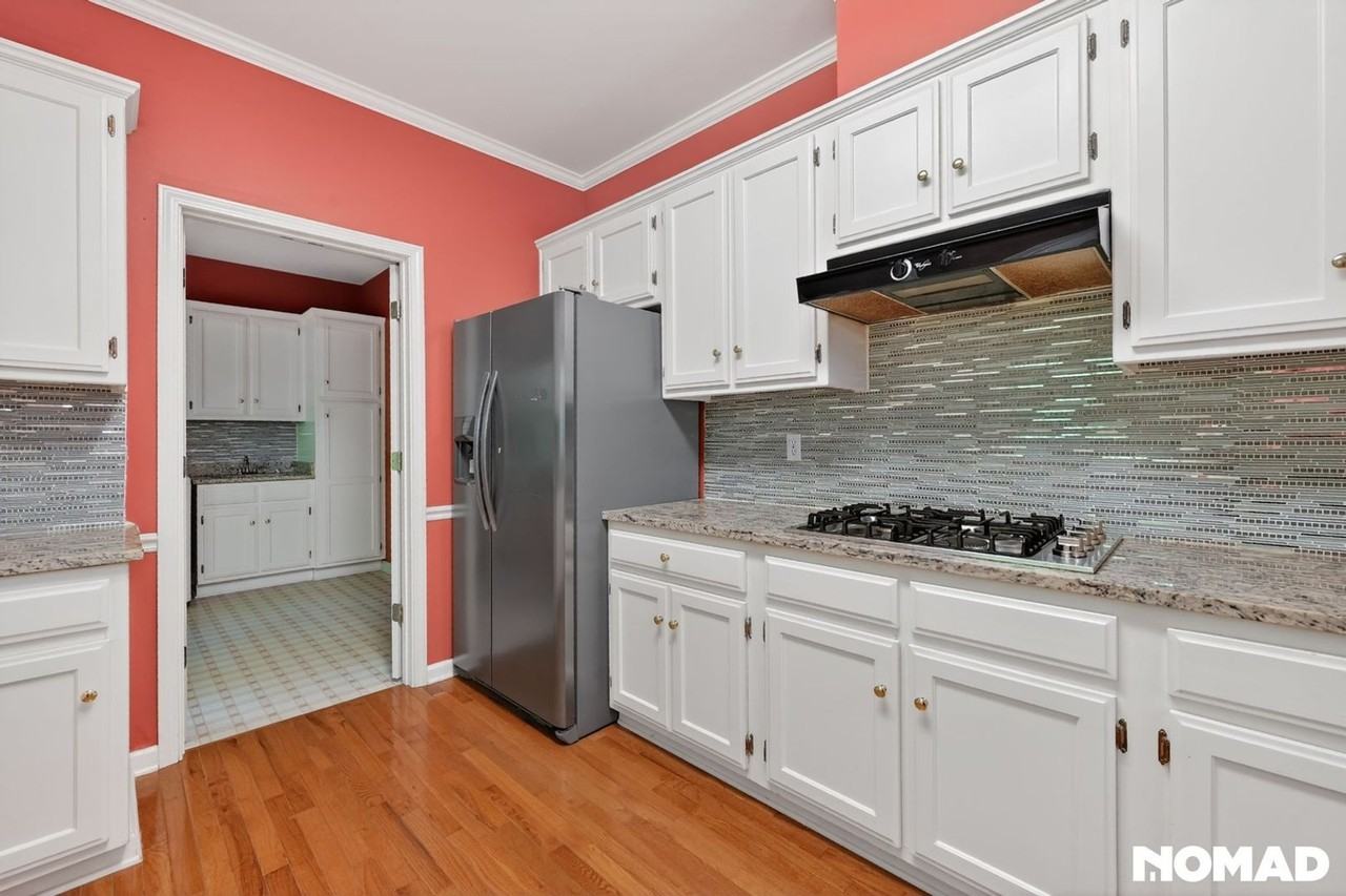 1219 Loyola Dr - Photo 5 of 44