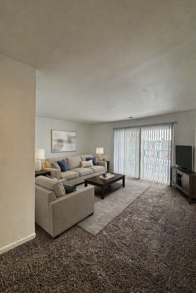 The Stratford Apartments - Photo 2 of 21