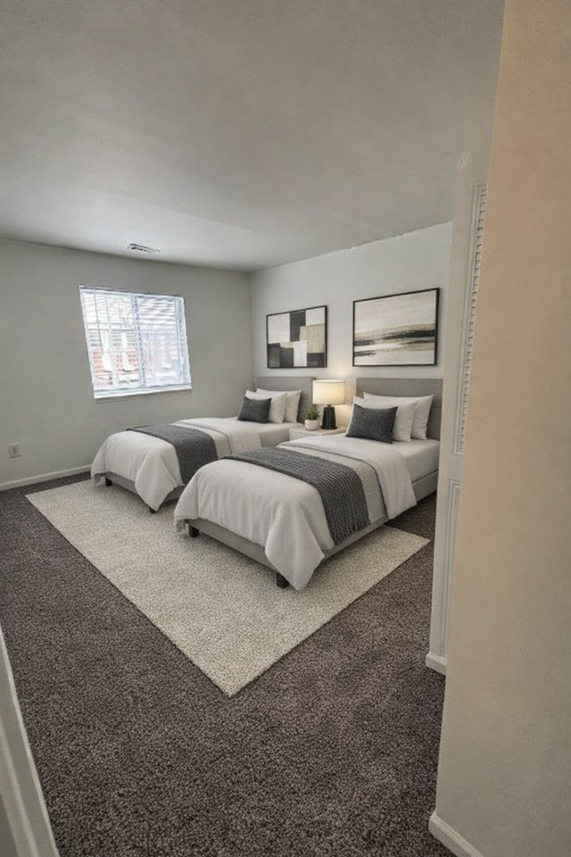 The Stratford Apartments - Photo 4 of 21