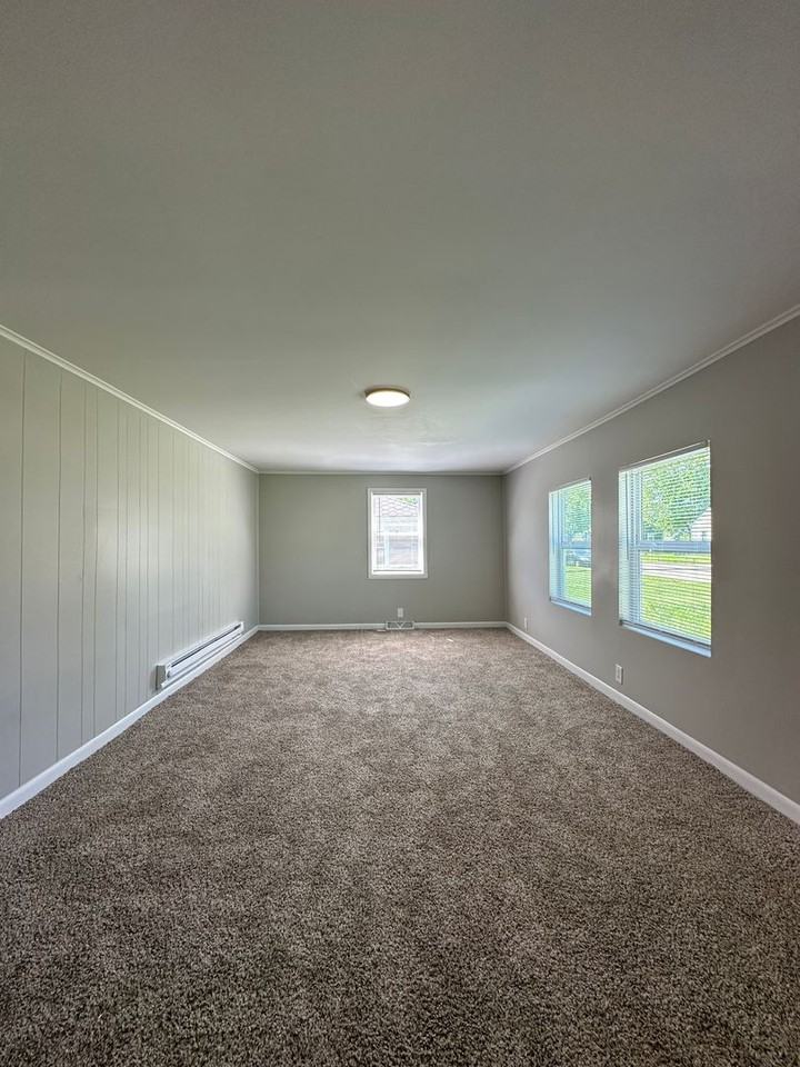 2108 S Grant St - Photo 5 of 32