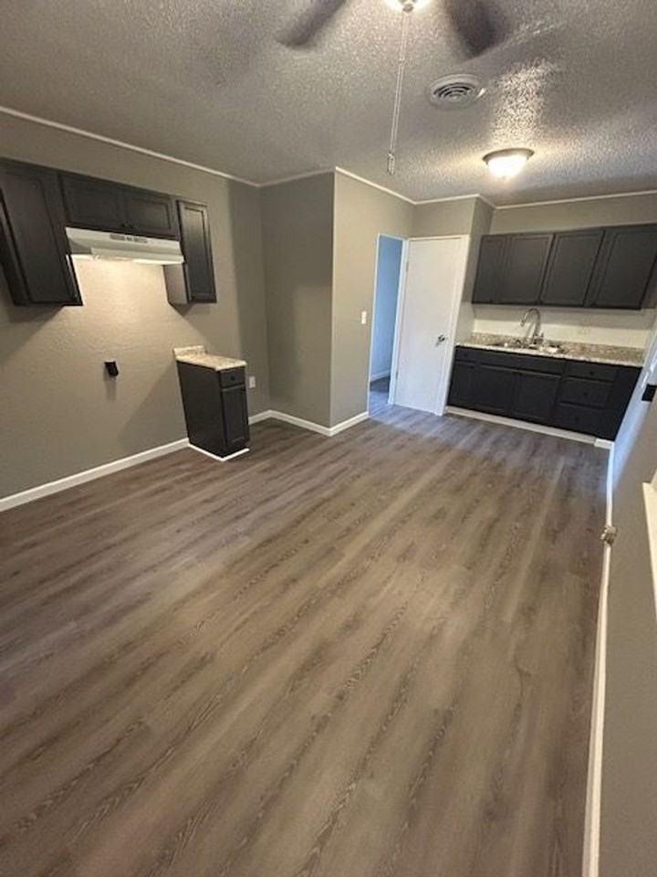 6 Delores Dr - Photo 4 of 9