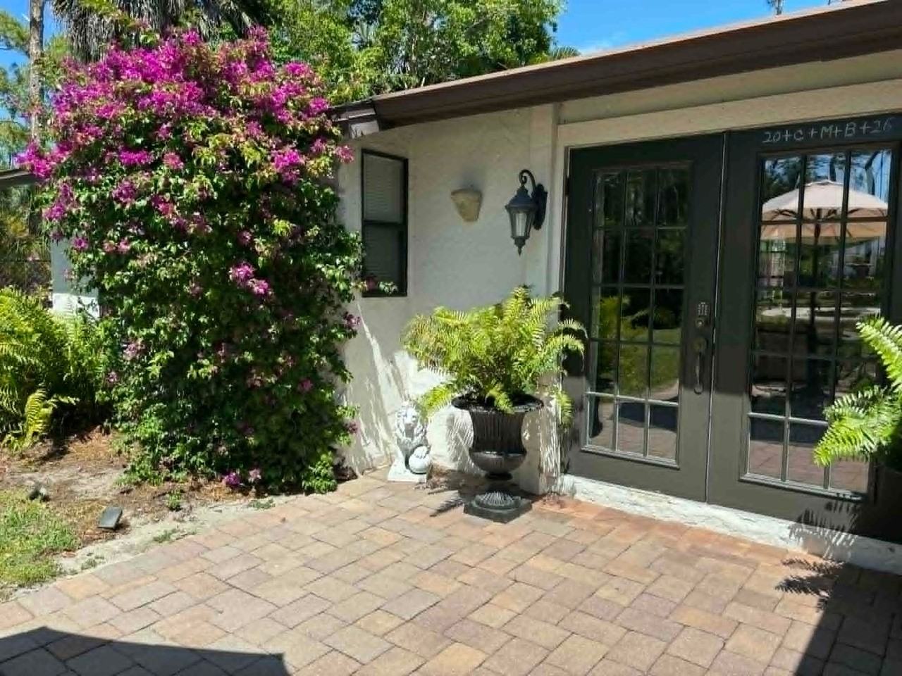 1156 Oakes Blvd - Photo 6 of 49