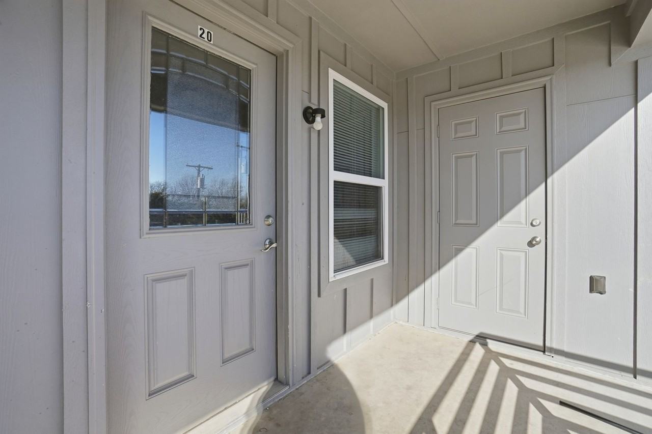 207 W C Ave - Photo 7 of 19