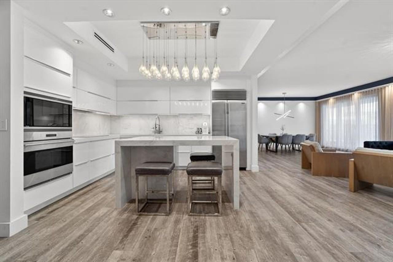 2301 2301 Collins Avenue Ave #PH14 - Photo 2 of 38