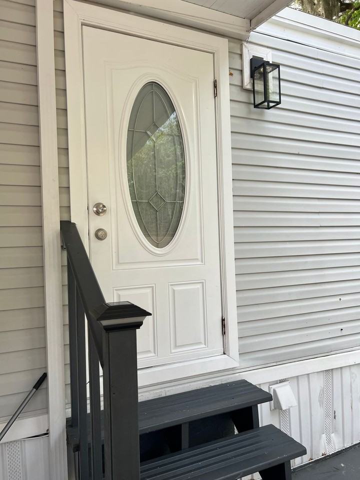 3230 Anthony Dr - Photo 2 of 25