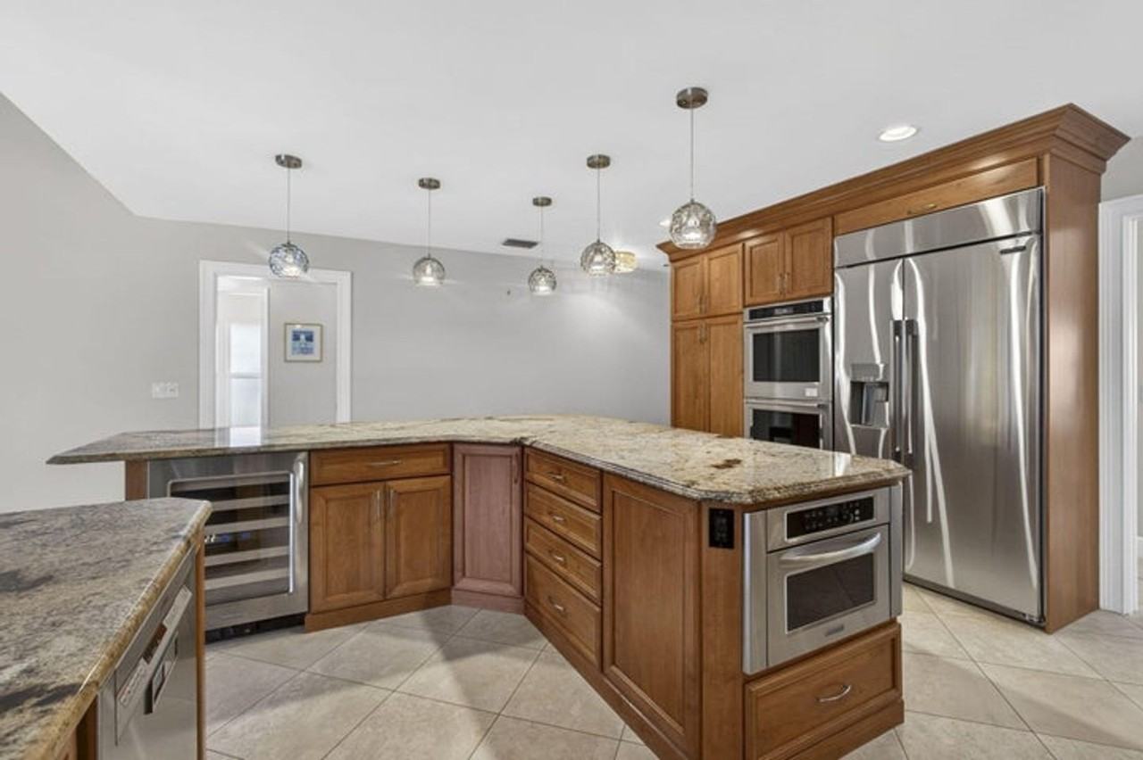 19570 Trails End Ter - Photo 2 of 23