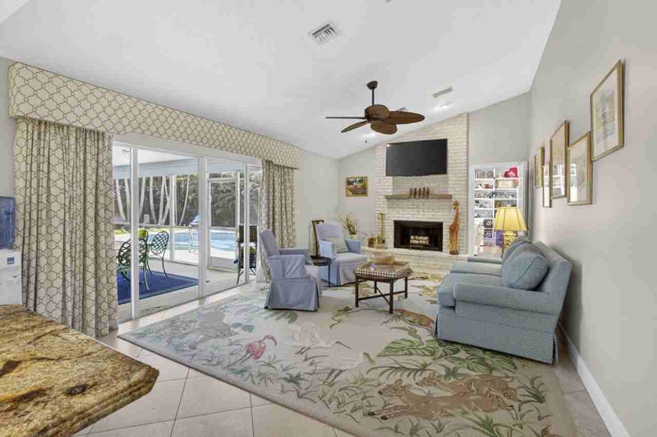 19570 Trails End Ter - Photo 5 of 23