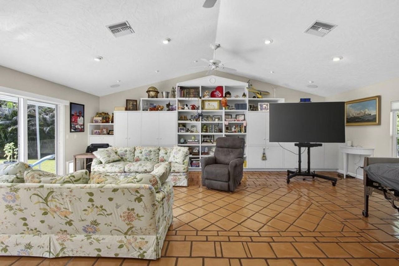 19570 Trails End Ter - Photo 6 of 23