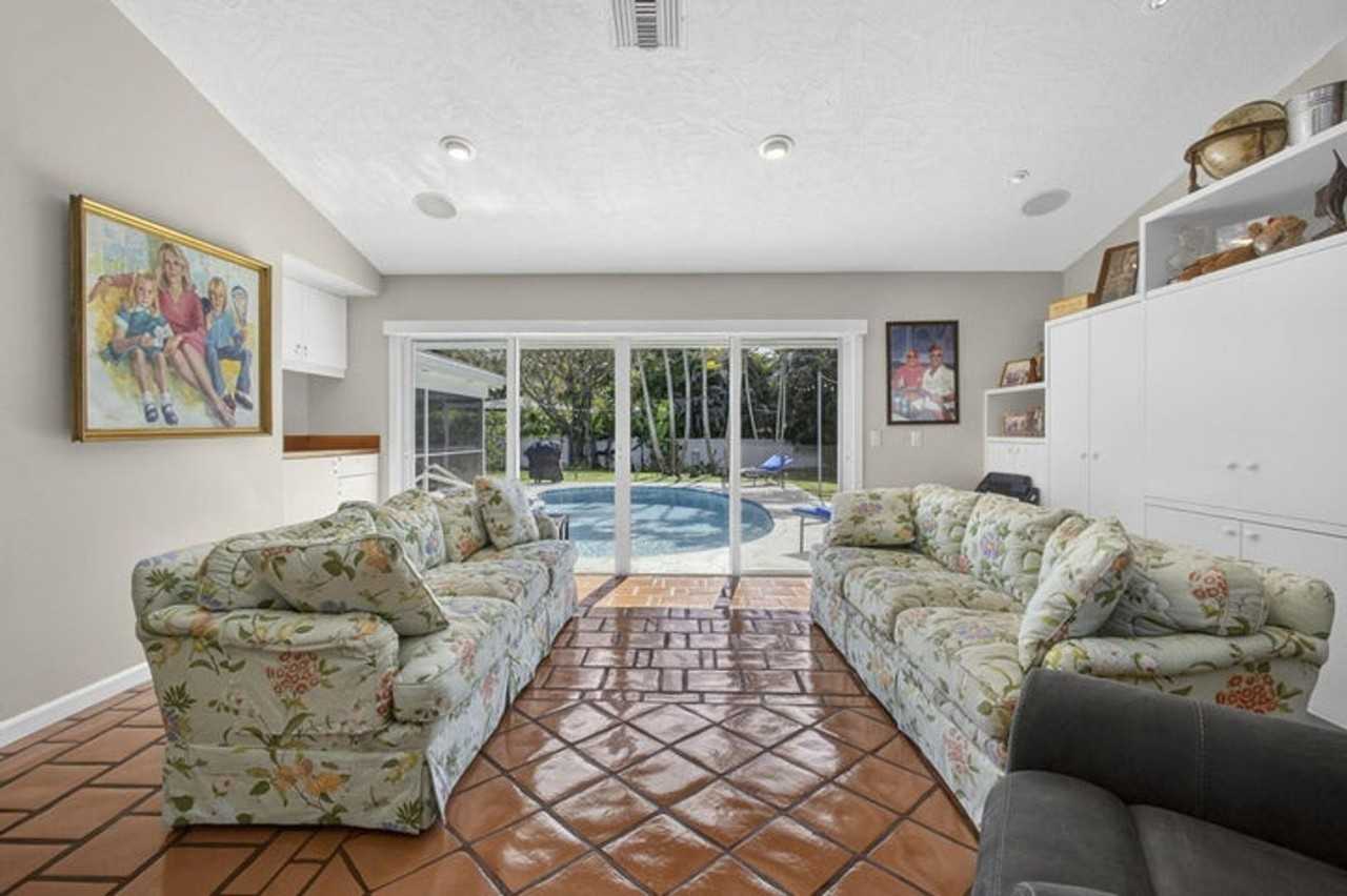 19570 Trails End Ter - Photo 7 of 23