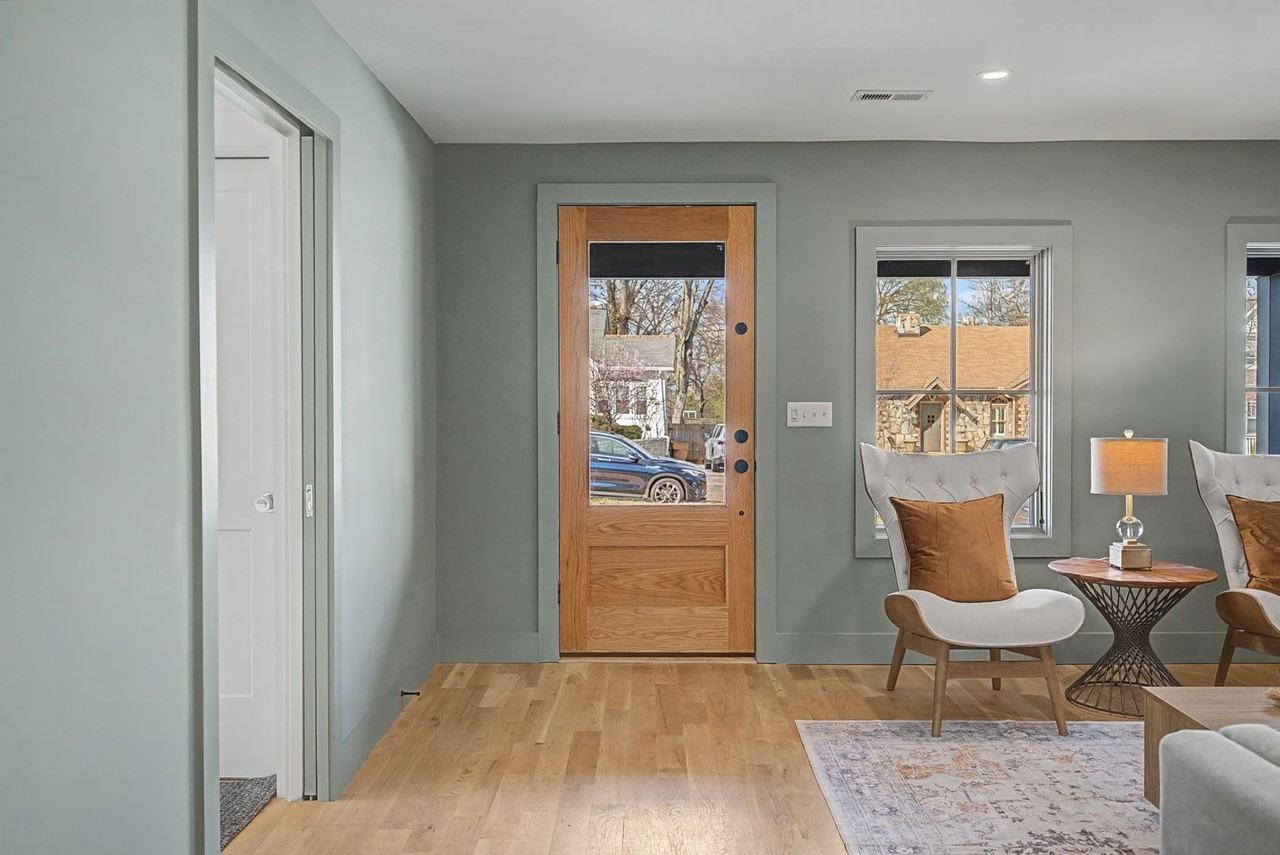 2809 Blakemore Ave - Photo 6 of 50