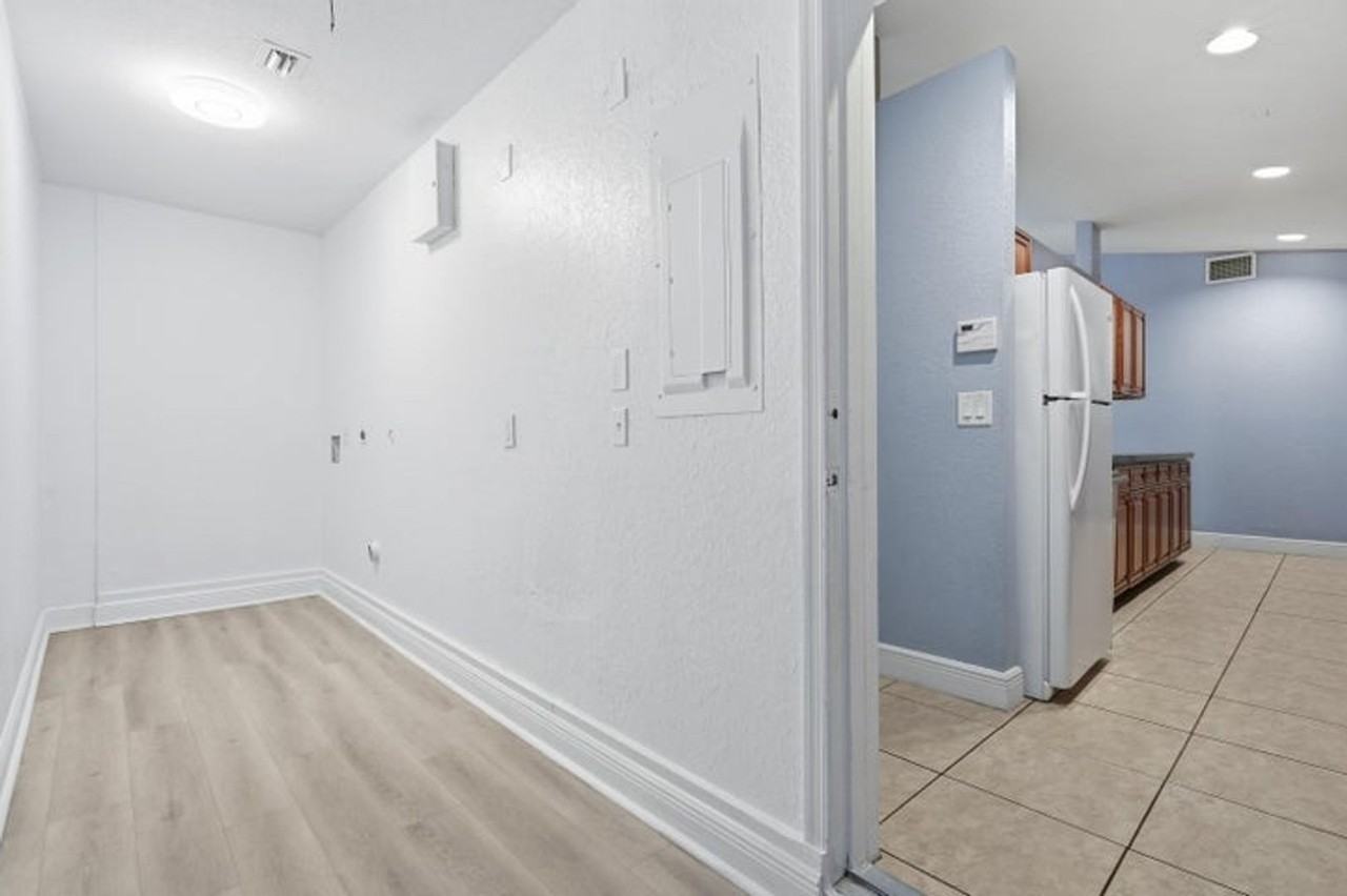 1029 Staghorn St - Photo 2 of 16