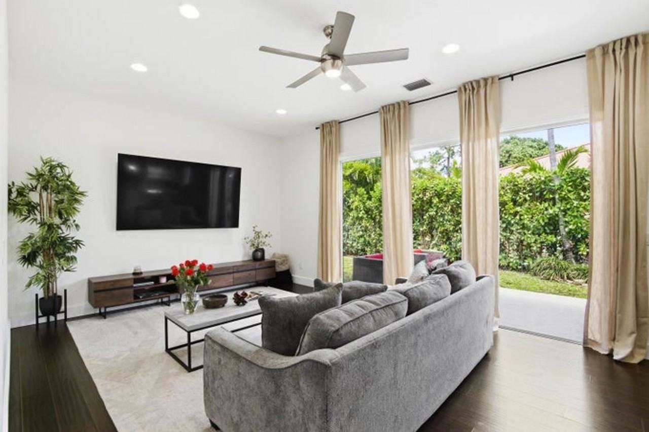 101 Mill Pond Ln - Photo 3 of 21