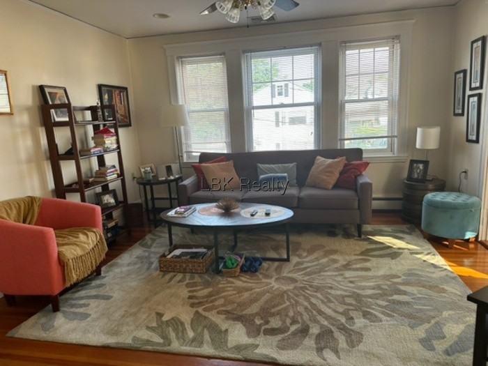 20 Broadway Ter - Photo 3 of 14