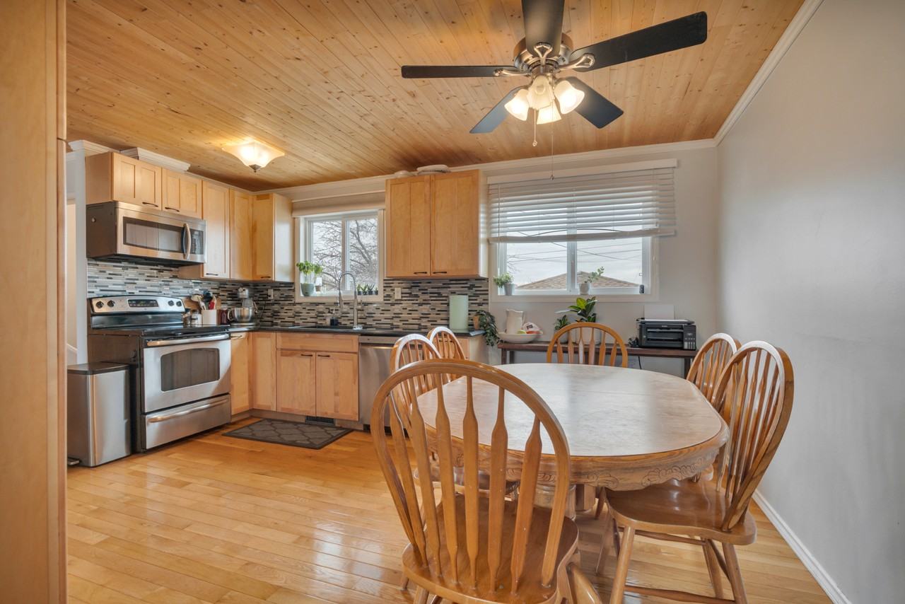 6803 135 Ave Nw - Photo 5 of 33