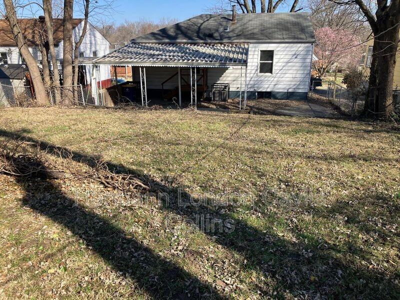 9724 Margo Ann Ln - Photo 2 of 15