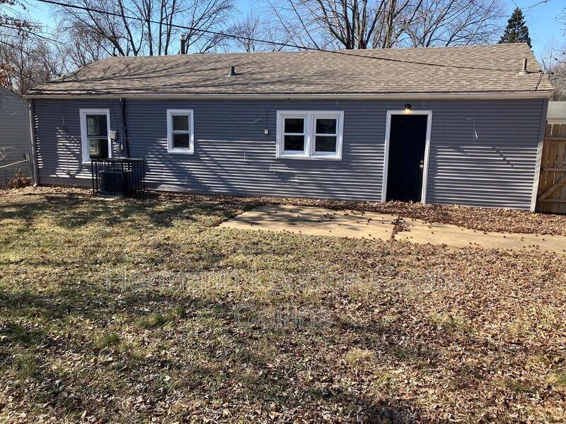 9850 Dennis Dr - Photo 2 of 14