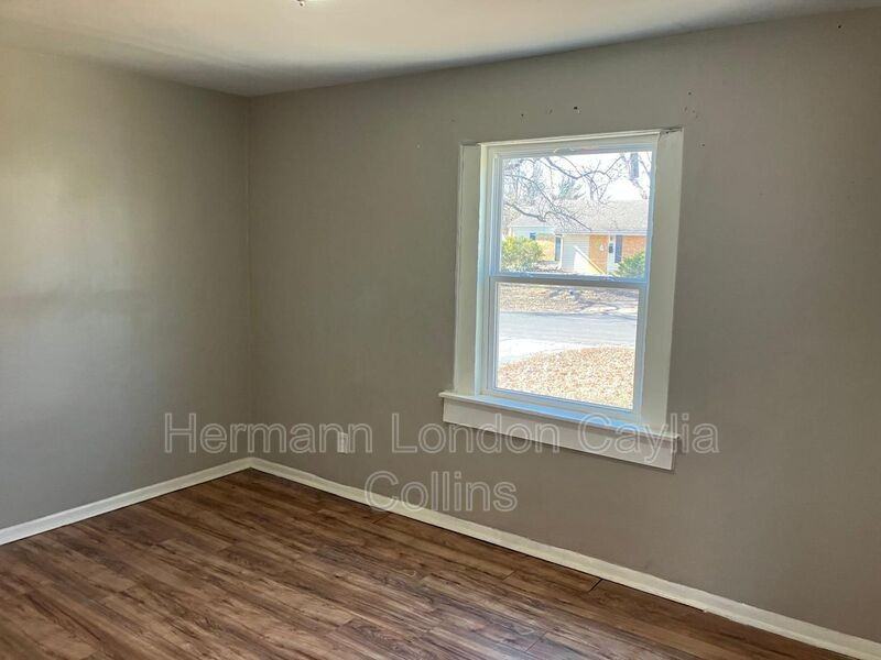 9850 Dennis Dr - Photo 6 of 14