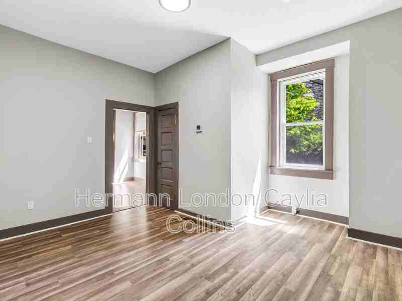 214 W Steins St #214 - Photo 3 of 15