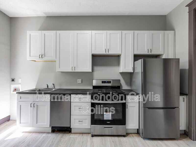 214 W Steins St #216 - Photo 4 of 16