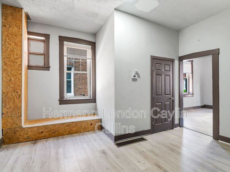 214 W Steins St #216 - Photo 7 of 16