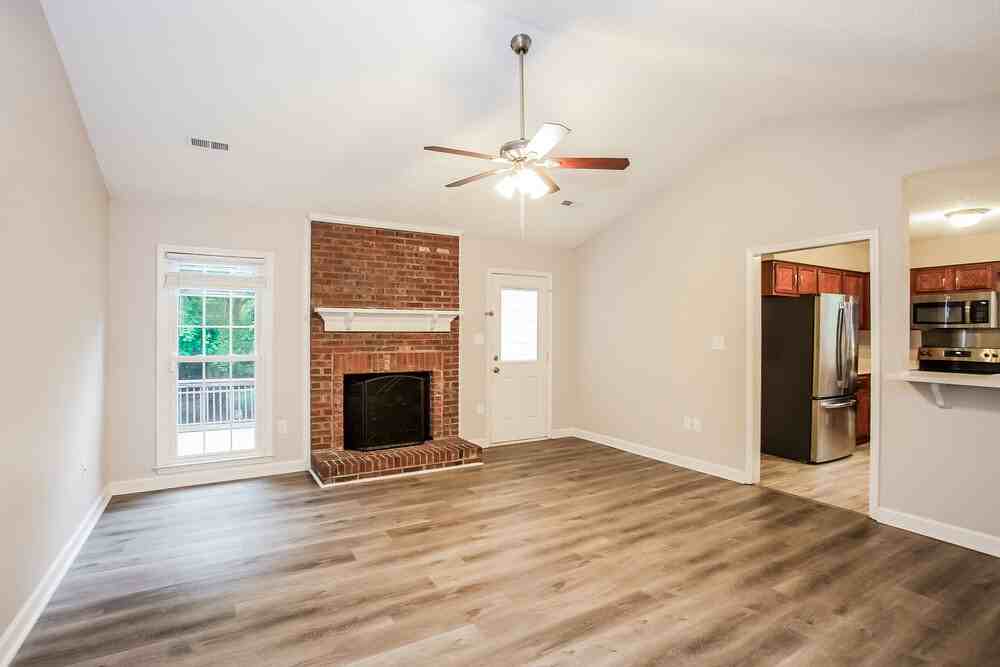 9523 Banwell Ln - Photo 3 of 15