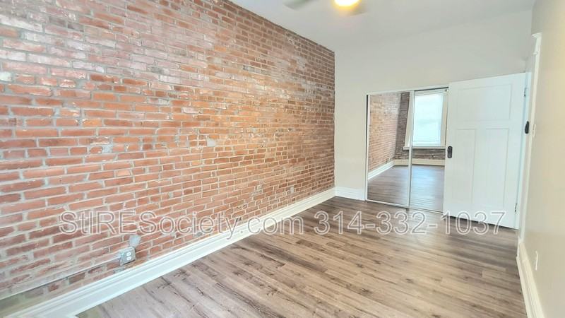 2918 Louisiana Ave - Photo 2 of 14
