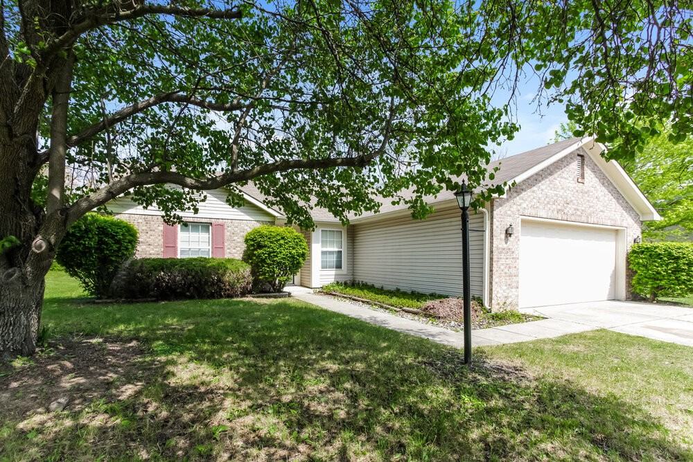12036 Pepperwood Dr - Photo 3 of 16