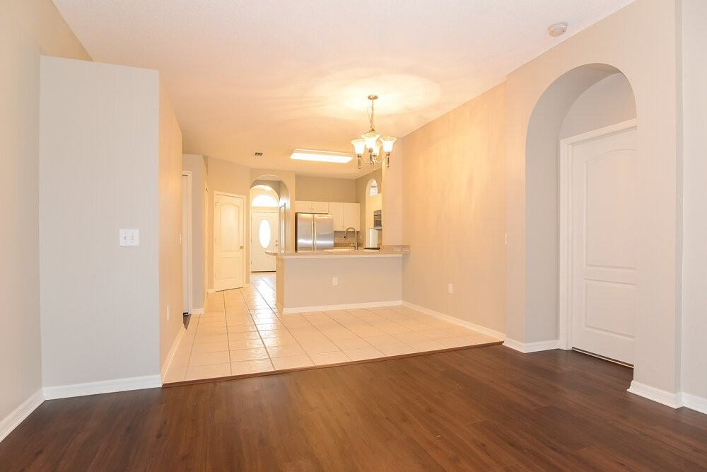 1842 Linton Ln - Photo 3 of 15