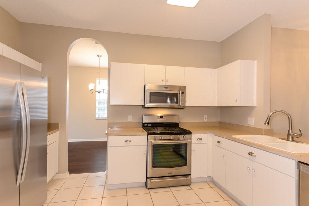 1842 Linton Ln - Photo 5 of 15