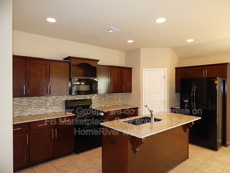 10416 S Nathan St - Photo 4 of 28