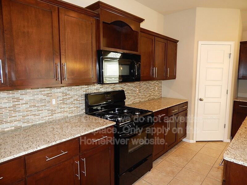 10416 S Nathan St - Photo 5 of 28